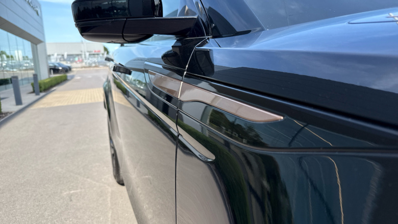 Land Rover Range Rover Evoque 1.5 P300e R-Dynamic HSE 5dr Auto Hatchback